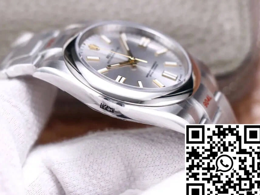 M124300-0001 Oyster Dial 41MM Rolex Silver Factory Perpetual EW 0119